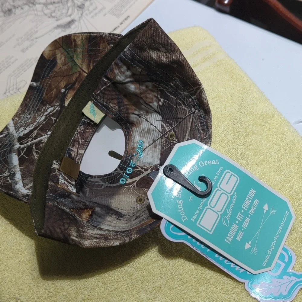 Camouflage  REALTREE Baseball Cap with DSG Logo/STICKER..NWT!! - Picture 2 of 10